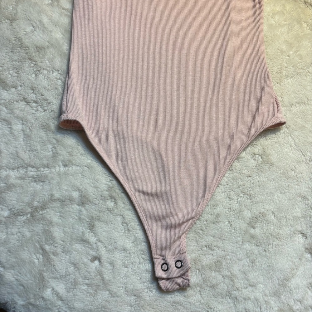 Express Bodysuit XS Ruffled Off-Shoulder Top Light Pink Ribbed Rayon Spandex - Picture 5 of 14